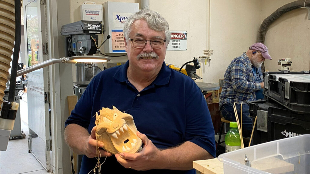 Ken is carving a Tasmanian Devil automaton. The picture is taken for the Tri-Valley Carvers’ Newsletter.